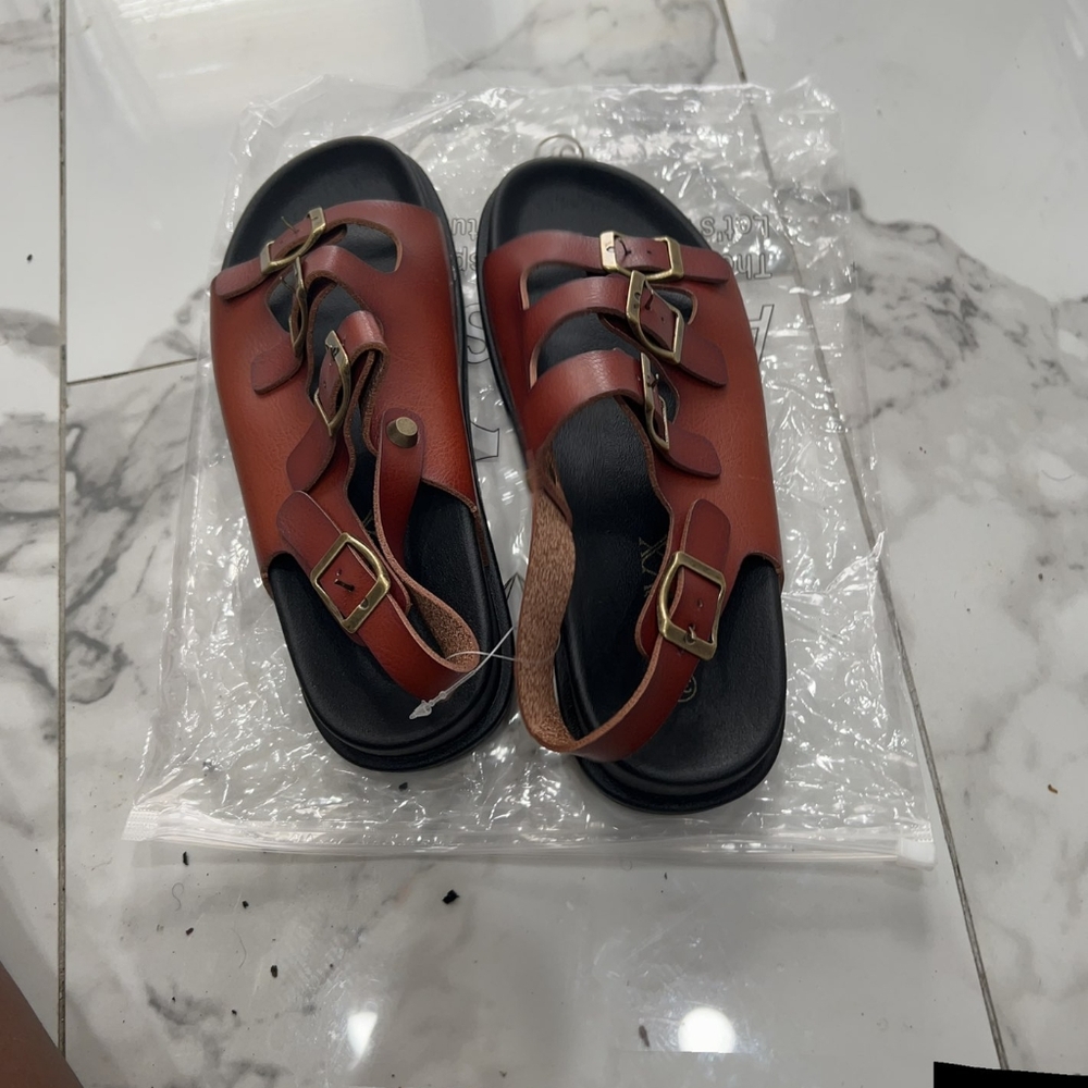 Source Unknown Red Brown Triple-Buckle Sandals - image 2